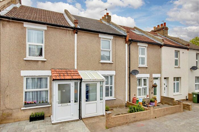 2 Bedroom Terraced House For Sale In Wellington Road, West Dartford, Kent, DA1