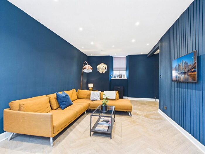 3 Bedroom House To Rent In Sunbury Mews, Edinburgh, Midlothian, EH4