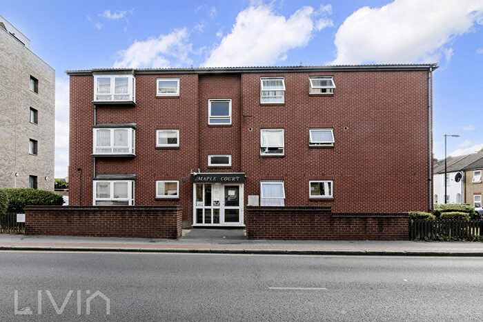2 Bedroom Flat For Sale In Maple Court, Lower Coombe Street, CR0