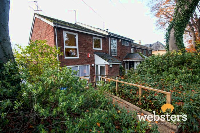 3 Bedroom Terraced House To Rent In Mill Hill Road, Norwich, NR2