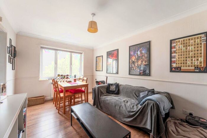 1 Bedroom Flat To Rent In Wood Street, High Barnet, Barnet, EN5