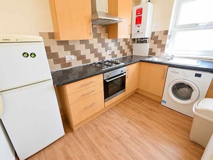 1 Bedroom Flat To Rent In Queens Road, London, E17