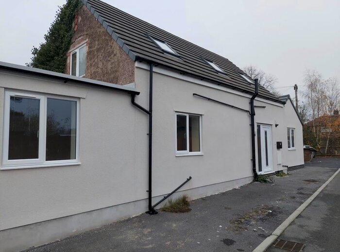 1 Bedroom Flat To Rent In Russet Close, Crewe, CW1