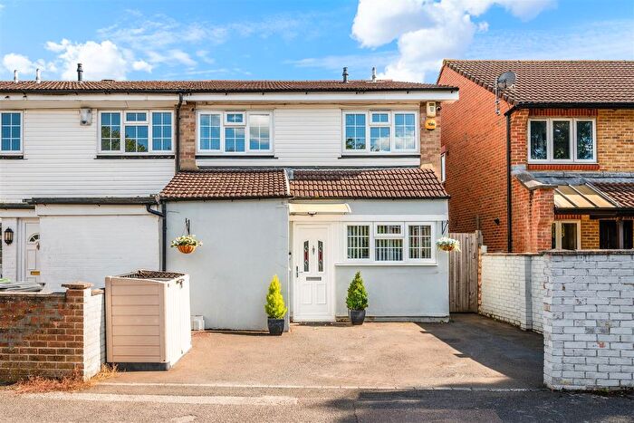 4 Bedroom End Of Terrace House For Sale In Middleton Road, Epsom, KT19
