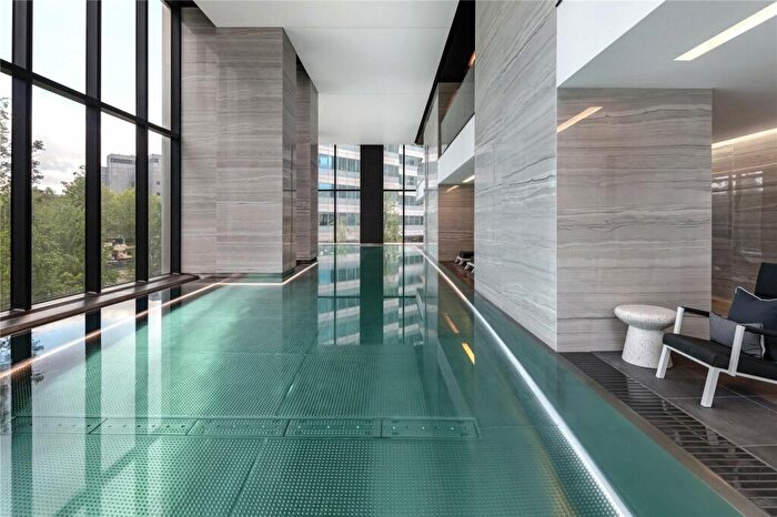 2 Bedroom Apartment To Rent In South Quay Plaza, Marsh Wall, London, E14