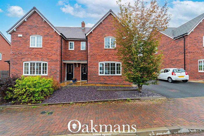 3 Bedroom Semi-Detached House To Rent In Pavilion Way, Selly Oak, Birmingham, B29