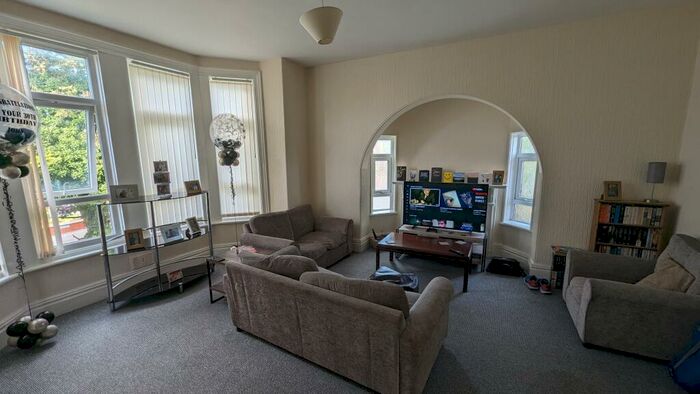 3 Bedroom Flat To Rent In Lathom Road, Southport, PR9