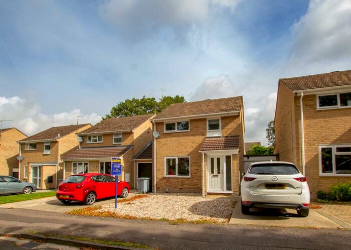 3 Bedroom Detached House To Rent In Chestnut Close, Witney, Oxfordshire, OX28