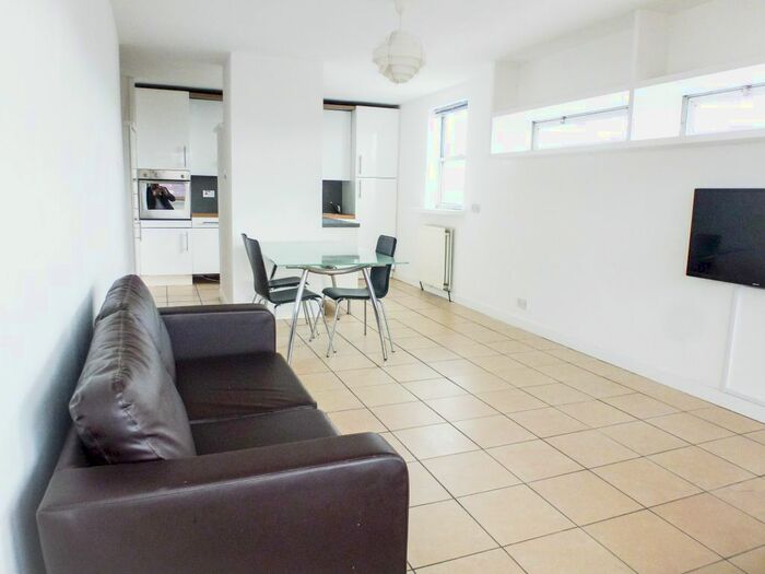 2 Bedroom Flat To Rent In Isobel House, Staines Road West, Sunbury-On-Thames, TW16