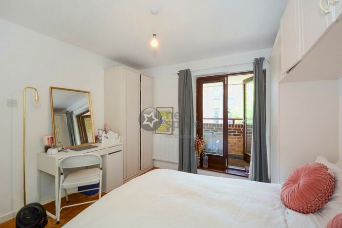 4 Bedroom House To Rent In Laburnum Street, Hoxton, E2