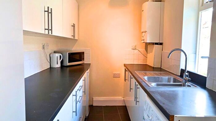 6 Bedroom House To Rent In Heaton Hall Road, NE6