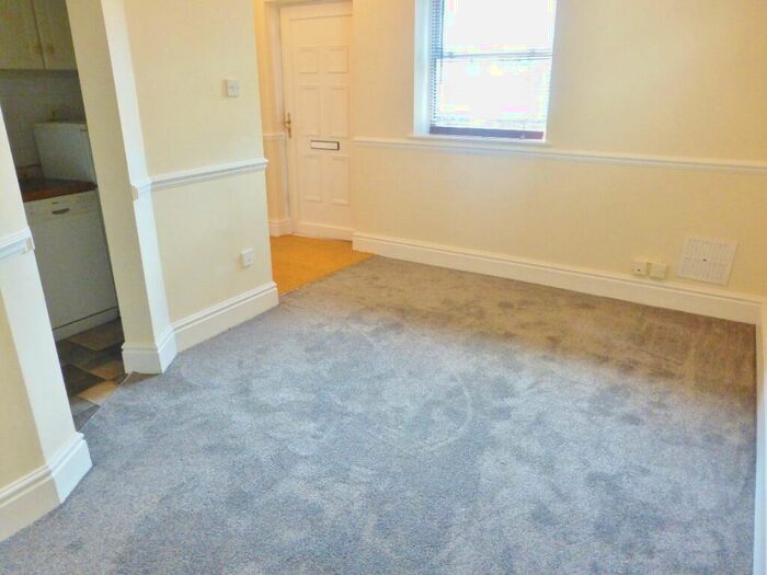 1 Bedroom Flat To Rent In Alexander Mews, Hill Lane, SO15