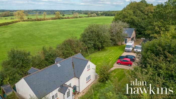 2 Bedroom Detached House For Sale In Wood Lane, Braydon, Swindon, SN5