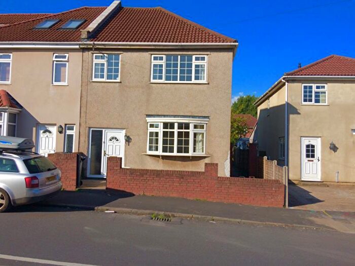 6 Bedroom Semi Detached House To Rent In Toronto Road - Horfield, BS7