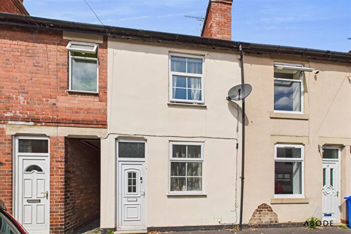 3 Bedroom Terraced House For Sale In Craven Street, Burton-On-Trent, DE13