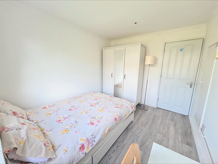 1 Bedroom House To Rent In The Moors, OX5