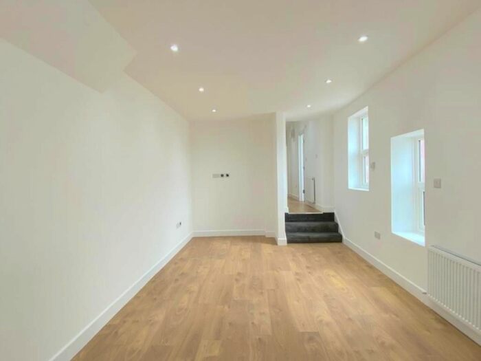 1 Bedroom Flat To Rent In High Street, Wealdstone, Middlesex, HA3