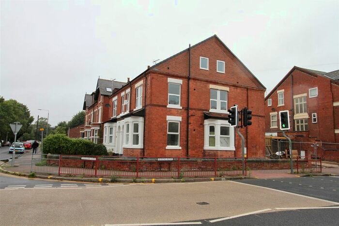 2 Bedroom Flat To Rent In Dovecote Lane, Beeston, Nottingham, NG9