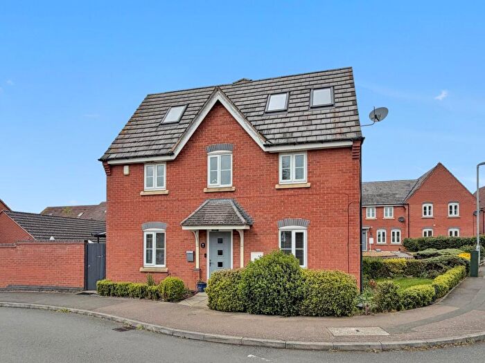4 Bedroom Semi-Detached House For Sale In Robinson Way, Wootton, Northampton, NN4