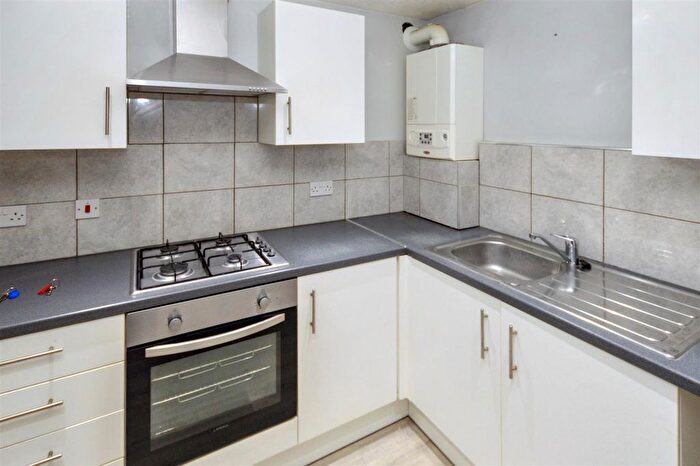2 Bedroom Flat To Rent In Salvador Close, Eastbourne, BN23