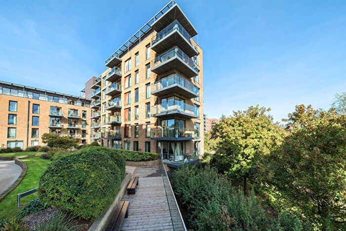 2 Bedroom Apartment For Sale In Tizzard Grove, London, SE3