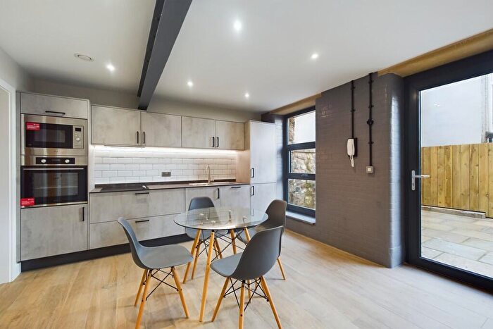 1 Bedroom Apartment To Rent In John Street, Carnforth, Lancashire, LA5