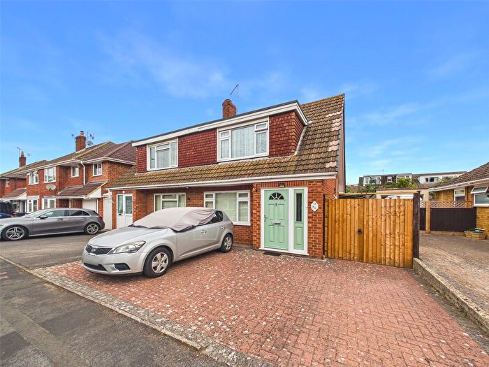3 Bedroom Semi Detached House For Sale In Charlecote Avenue, Tuffley, Gloucester, Gloucestershire, GL4