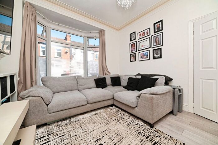 3 Bedroom Terraced House For Sale In Belvoir Street, Hull, HU5