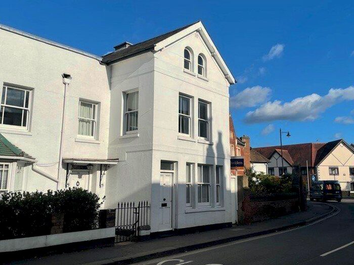 4 Bedroom End Of Terrace House To Rent In London Street, Chertsey, Surrey KT16
