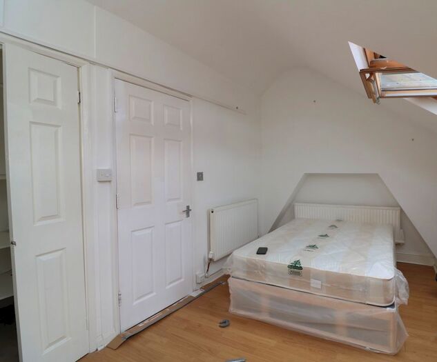 Studio To Rent In Caithness Road, Mitcham, CR4