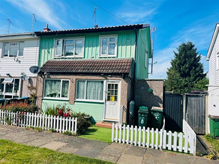 3 Bedroom Semi-Detached House For Sale In Charter Avenue, Canley, Coventry, CV4