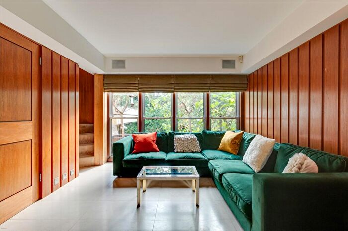 5 Bedroom Detached House To Rent In Fitzroy Park, Highgate, London, N6