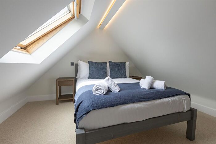 1 Bedroom Flat To Rent In London Road, Headington, OX3
