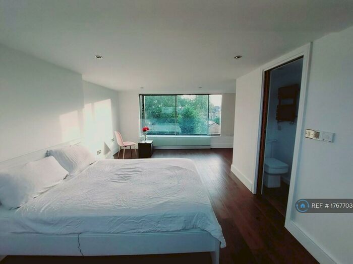 4 Bedroom Flat To Rent In Wilson Road, London, SE5