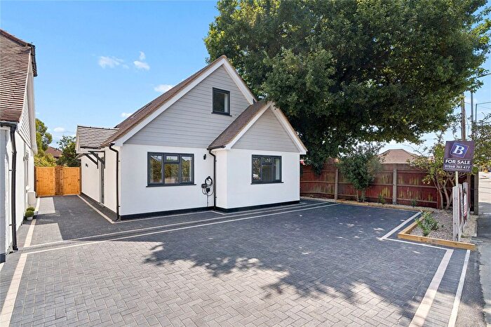 4 Bedroom Detached House For Sale In Nevendon Road, Wickford, Essex, SS12