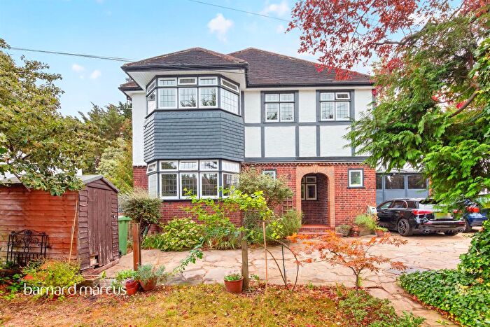 3 Bedroom Maisonette For Sale In Hayland Close, London, NW9