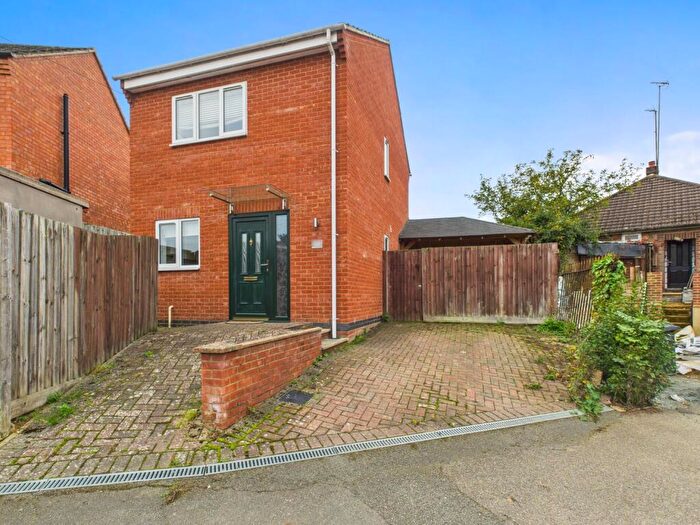 2 Bedroom Detached House To Rent In A Brookfield Road, Northampton, NN2