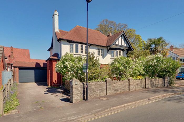4 Bedroom Detached House For Sale In Beechworth Road, Havant, PO9