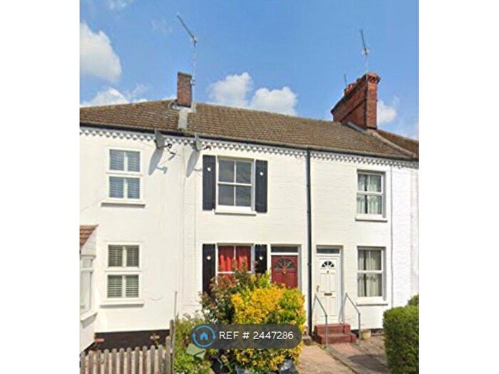 2 Bedroom Terraced House To Rent In Oxford Road, Wokingham, RG41