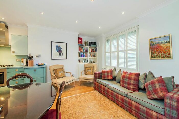 2 Bedroom Flat To Rent In Inverness Terrace, London W2