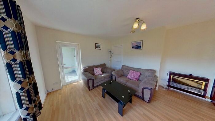 2 Bedroom Flat To Rent In Rankin Drive, Edinburgh, EH9