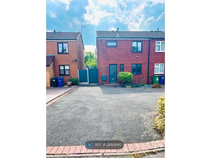 3 Bedroom End Of Terrace House To Rent In Bayswater Road, Dudley, DY3