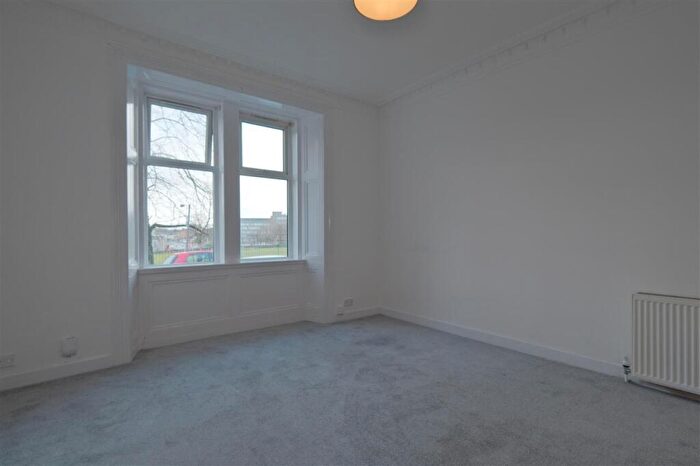 2 Bedroom Apartment To Rent In Cochran Street, Paisley, PA1