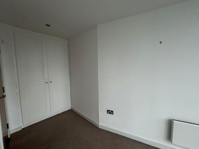 2 Bedroom Apartment To Rent In Roberts Wharf, East Street, Leeds, LS9