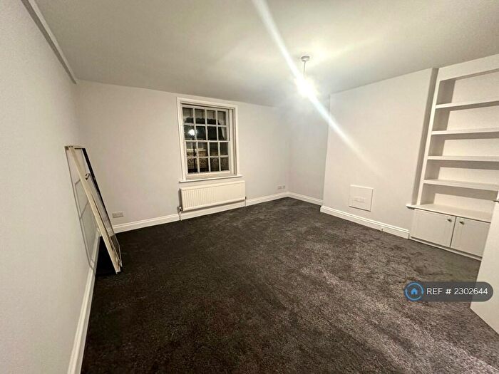 1 Bedroom Flat To Rent In High Street, Eton, Windsor, SL4