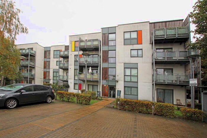 1 Bedroom Flat To Rent In Banks Yard, Heston, Hounslow, TW5