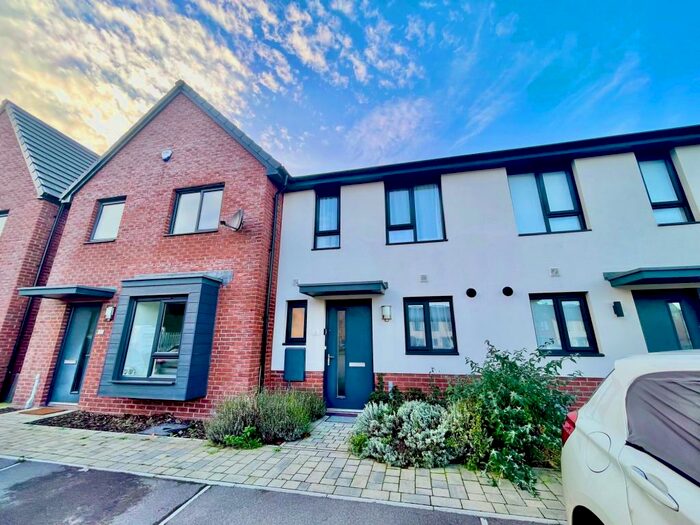 2 Bedroom House To Rent In Clos Pentre, Barry, CF62