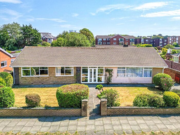3 Bedroom Detached Bungalow For Sale In Fleetwood Road, Southport, PR9