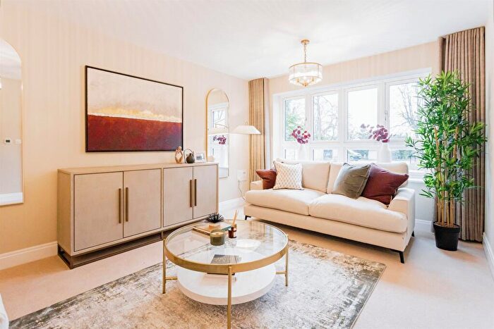 3 Bedroom Semi Detached House For Sale In Folders Lane, Burgess Hill, RH15