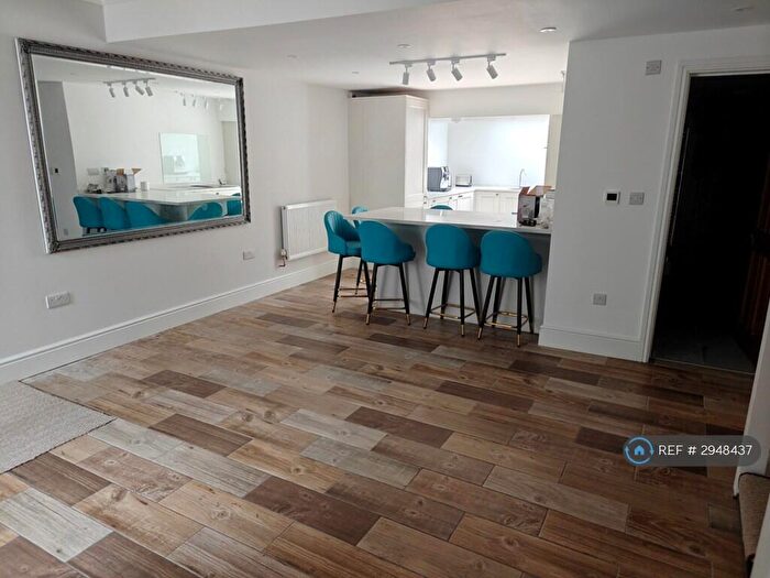 3 Bedroom Maisonette To Rent In Lower Blatchington Road Hove, Hove, BN3